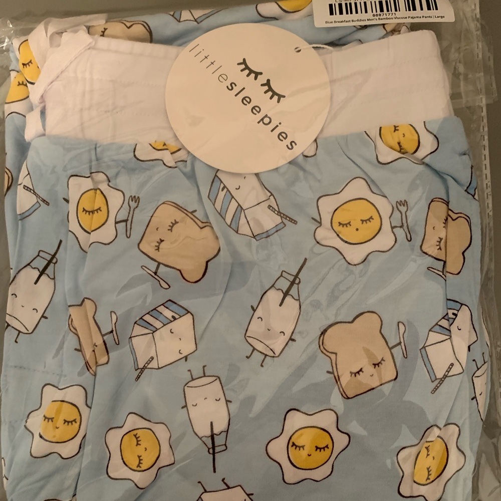 little sleepies breakfast buddies men size large never worn just missing tag.
